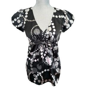 Zara Black and White Tie Front Cap Sleeve Blouse